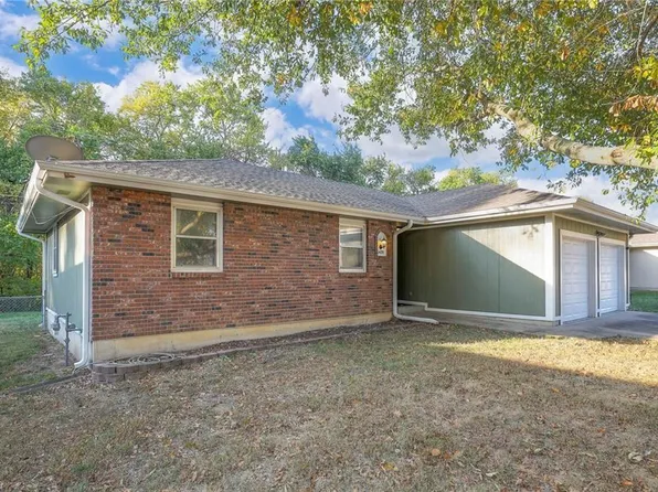 1405 Ann Ave, Harrisonville, MO 64701