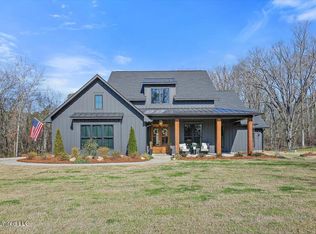 1800 Clinton Raymond Rd, Clinton, MS 39056