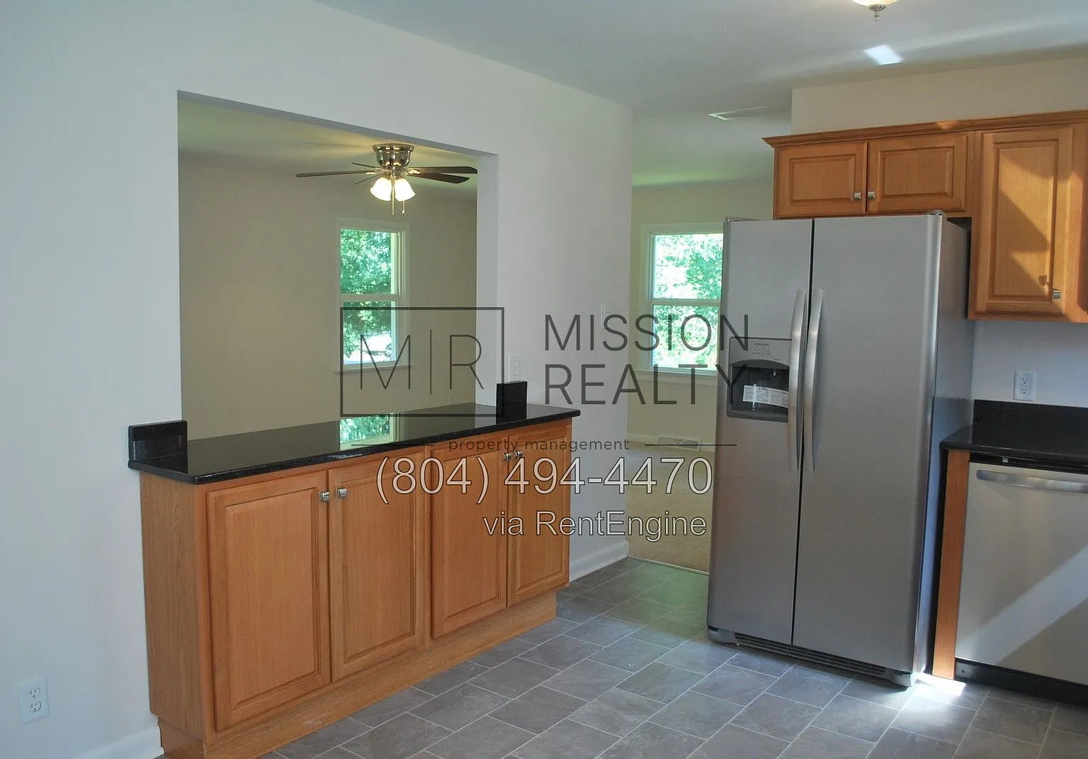 3 bed, 1.5 bath, 1326 sqft, $2,000 — Photo 3