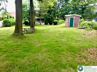N Wylam St W, Frackville, PA 17931