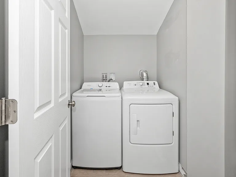 2935B N Richards St #B — Photo 12