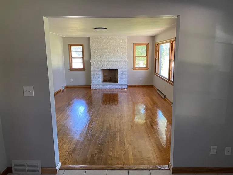 2639 Three Mile Rd NE — Photo 3