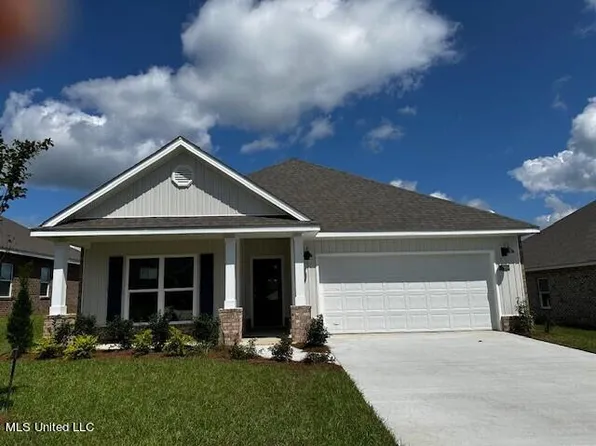 17910 Kelso Dr, Diberville, MS 39540
