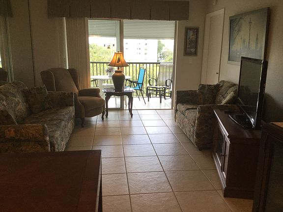 3rd image of 2226 N Cypress Bend Dr APT 408