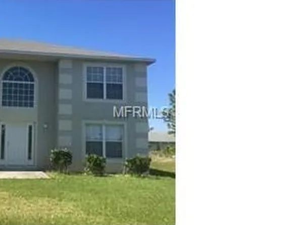 576 Kilimanjaro Dr, Kissimmee, FL 34758