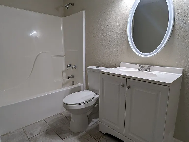 204 Brigadier St — Photo 10
