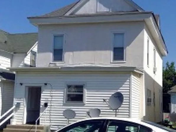 630 6th Ave S, Clinton, IA 52732