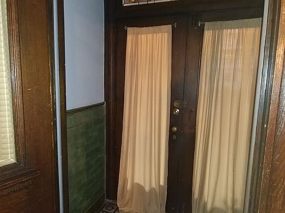 5th image of 602-604 Clifton Ave