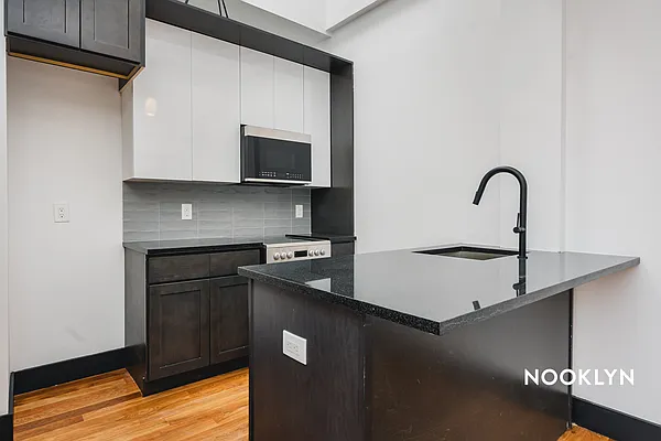 Rented by Nooklyn NYC LLC | media 11