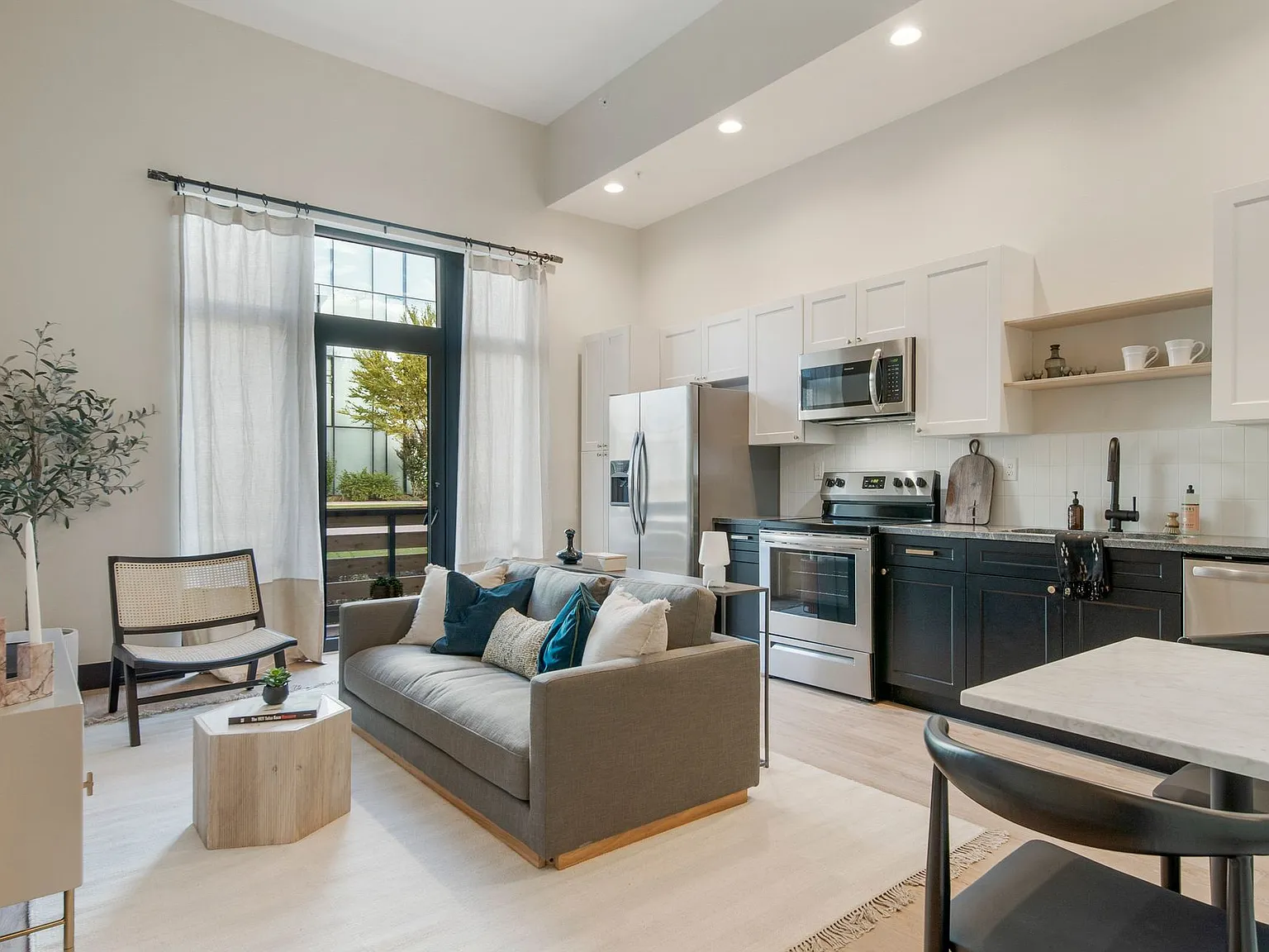 One Eleven Greenwood - Save Up to $500 OFF Move-In! Call Today! — Photo 4