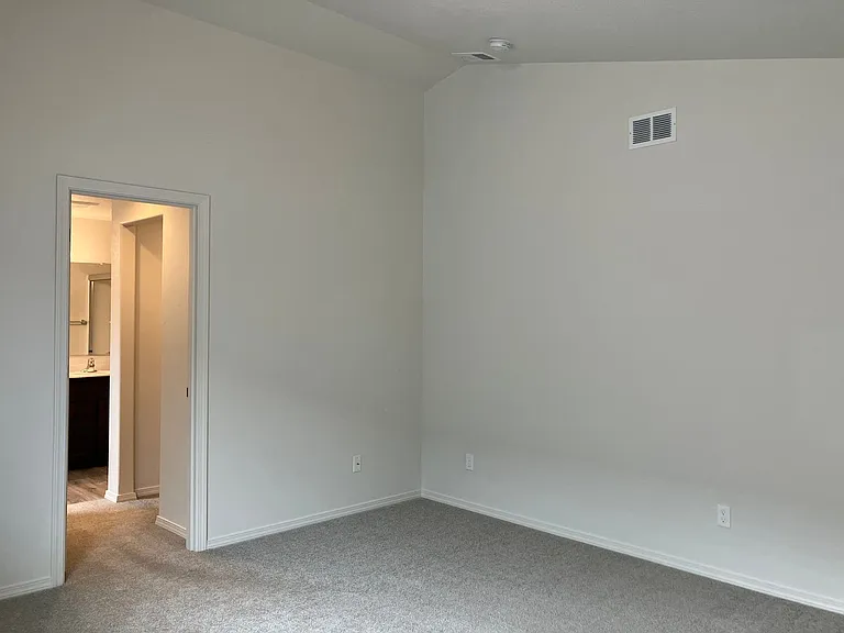 513 SE Fowler St — Photo 16