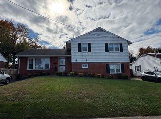 8105 Legation Rd, Hyattsville, MD 20784