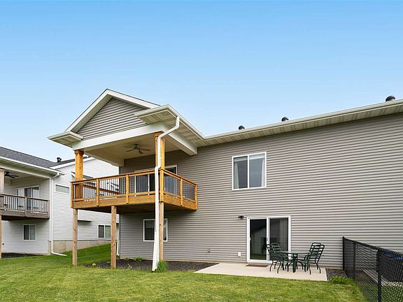 5th image of 1275 Berkshire Ln