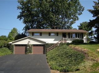 1647 Alcorn Dr, Barberton, OH 44203