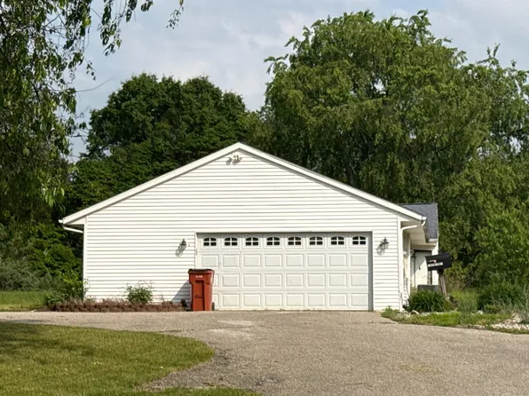 7856 Myers Lake Ave NE, Rockford, MI 49341