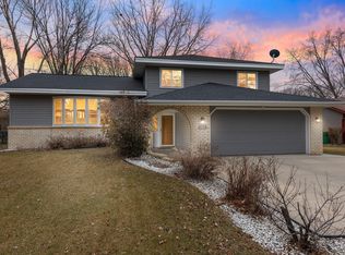 928 97th Ave NE, Blaine, MN 55434