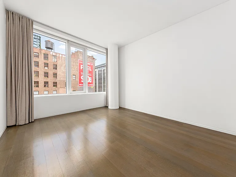350 W Broadway #4R — Photo 14