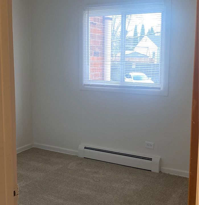 DREW LN. 100 Apartment Rentals Waukegan, IL Zillow