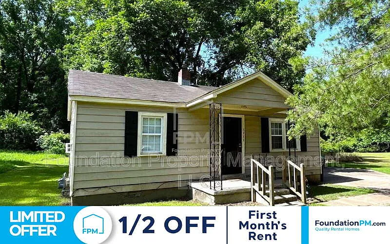 2 bed, 1.0 bath, $950 — Photo 1