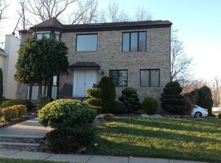 216 Fletcher St, Edison, NJ 08820