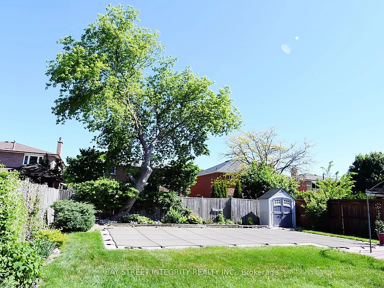1213 Rosethorne Rd — Photo 32