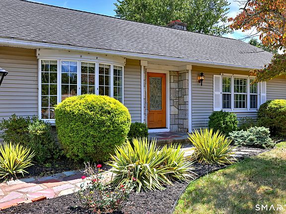 2nd image of 1085 Dunbar Hill Road