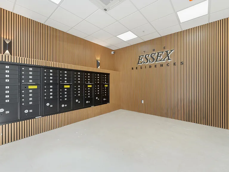 The Essex — Photo 38