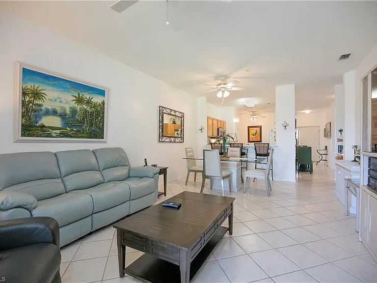 3964 Bishopwood Ct E #1-202 — Photo 2