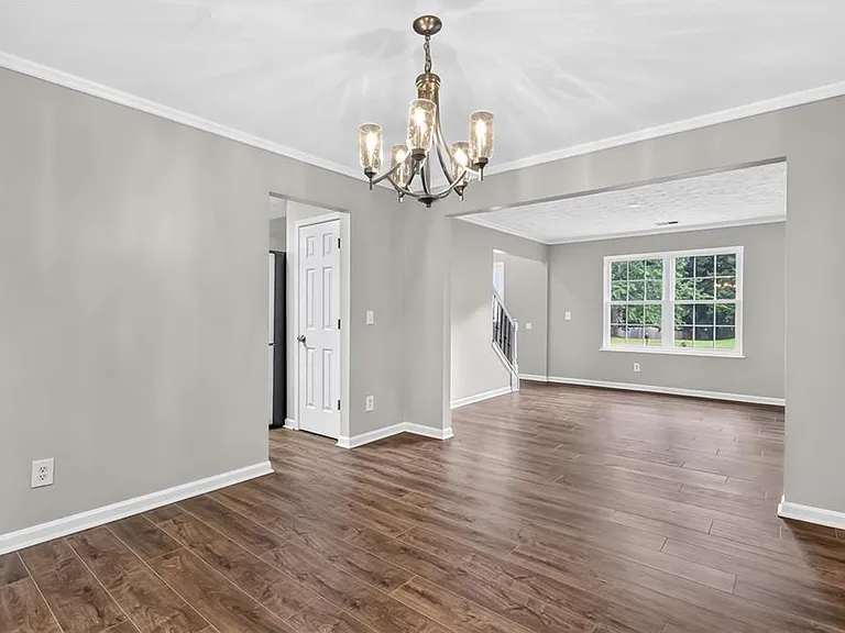 4554 Darrowby Dr — Photo 4