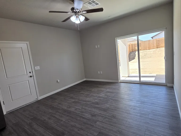 5106 Cohiba Ct #B — Photo 7