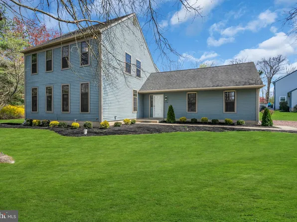 1125 Rainbow Cir, Pittsgrove, NJ 08318