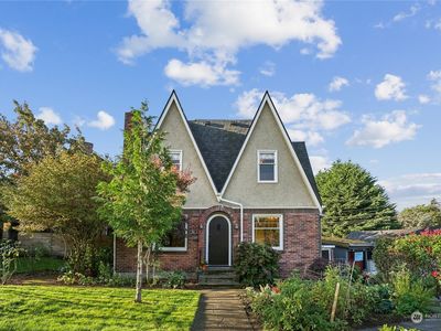 3001 45th Avenue SW, Seattle, WA, 98116