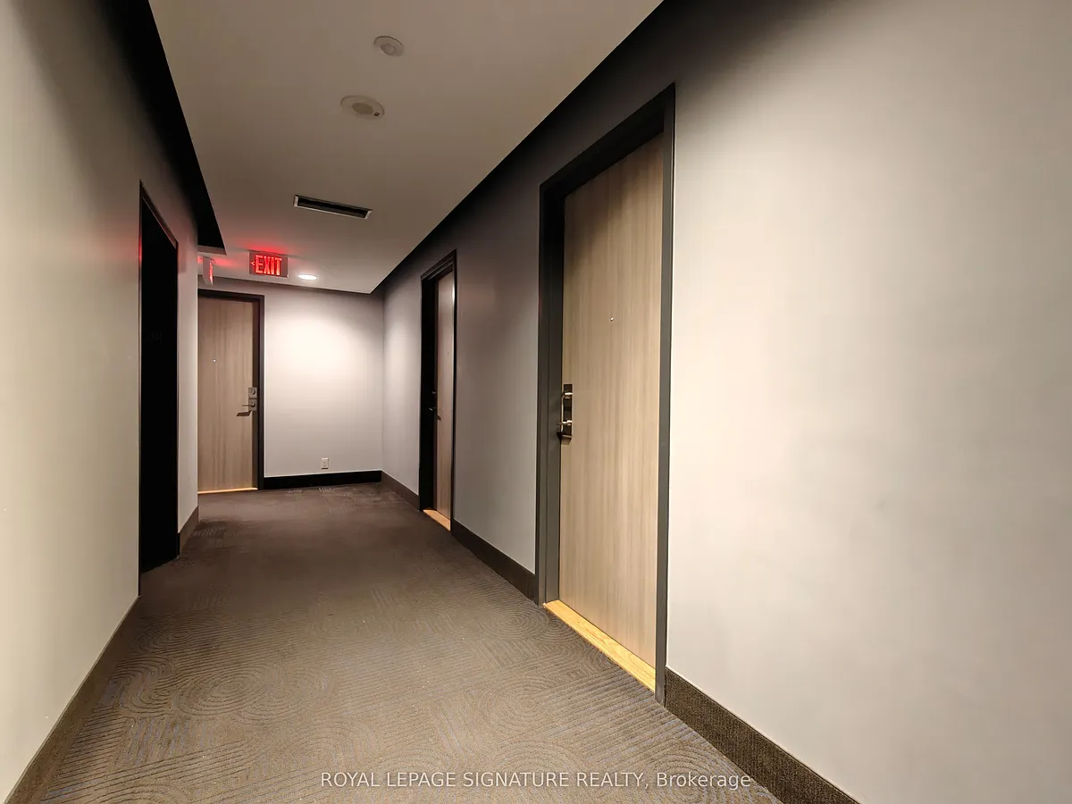 Building Photo - 390 Cherry St #3305