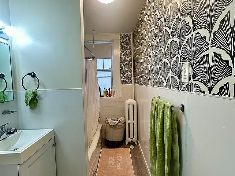 57 Strathmore Rd #2 — Photo 7