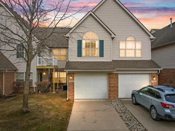 42842 Patty Ln, Belleville, MI 48111