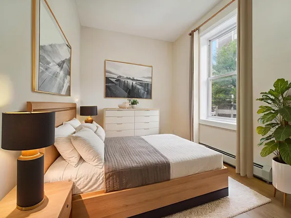 450 1st St APT 2, Hoboken, NJ 07030