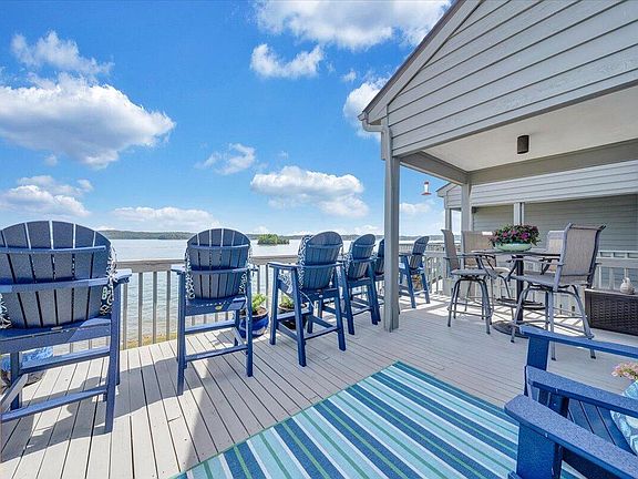 4th image of 241 Peninsula Point Dr