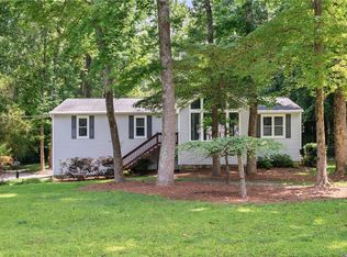 510 Magnolia Dr, Woodstock, GA 30188
