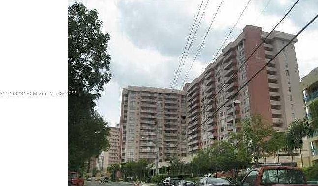 1st image of 137 Golden Isles Dr APT 308