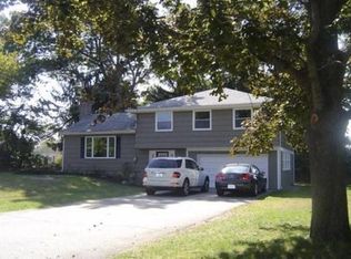 37 Walnut St, Oxford, MA 01540