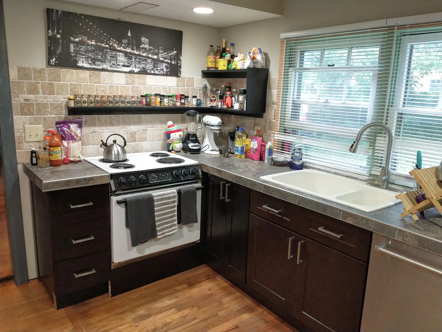 2 bed, 924 sqft, $1,800 — Photo 3