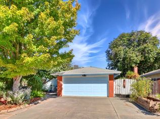 2405 Temple Dr, Davis, CA 95618