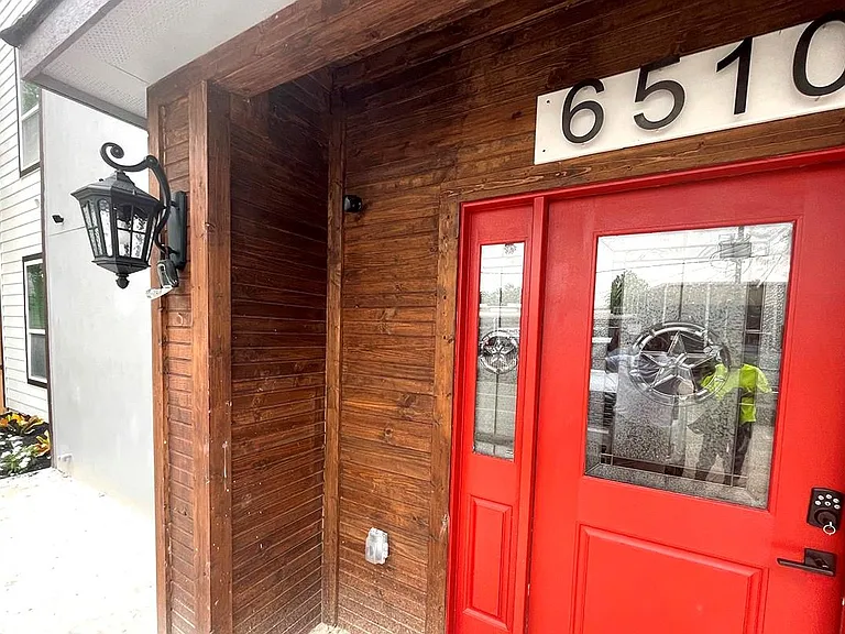 6510 Goforth St — Photo 3