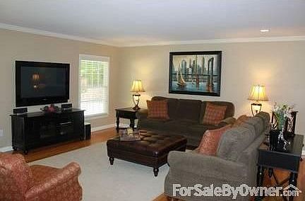 Spacious family open to kitchen