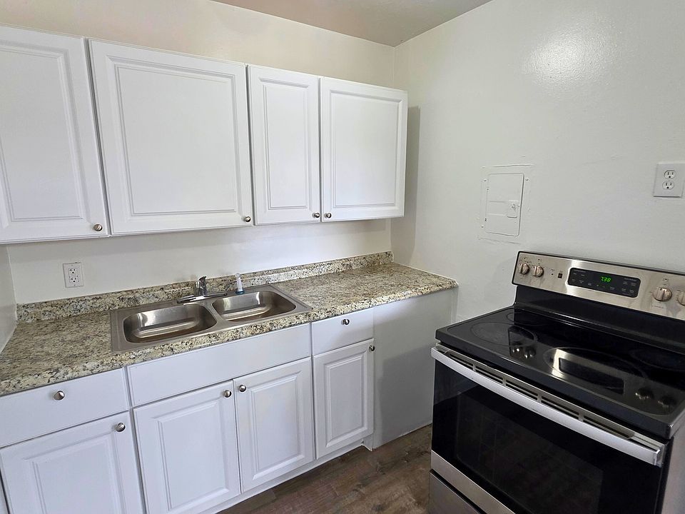 1st image of 225 S B St #1