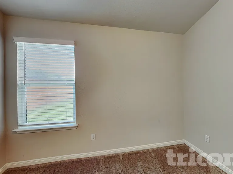 5602 Luna Pass — Photo 10