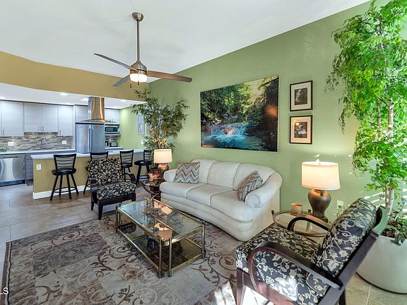 4th image of 10030 W ROYAL OAK Road #M