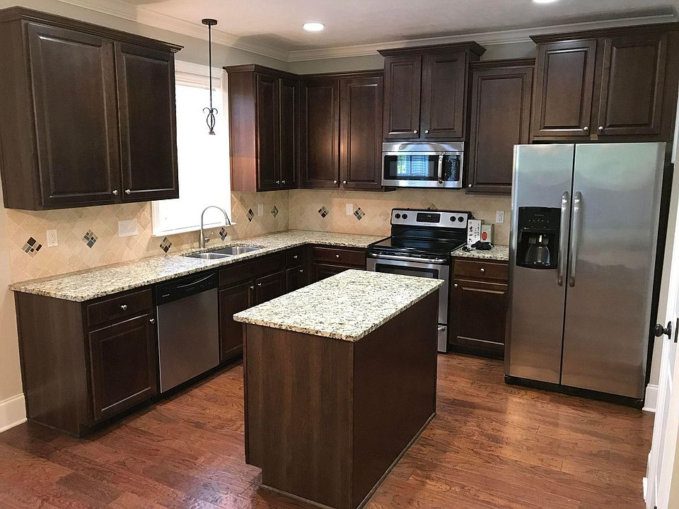 Kitchen granite countertops