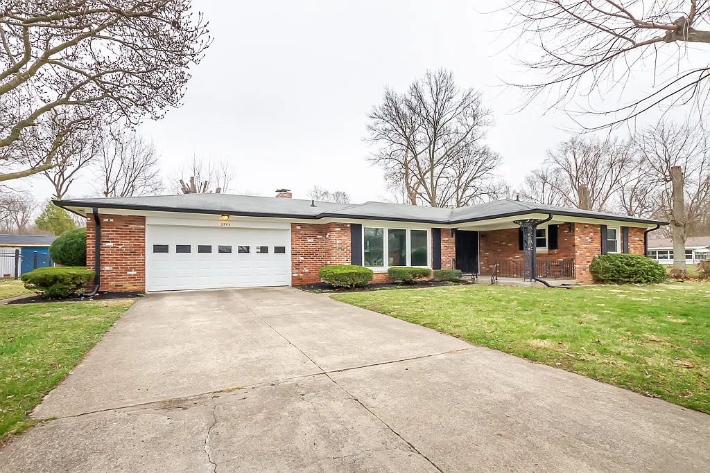 5943 Manning Rd photo 1