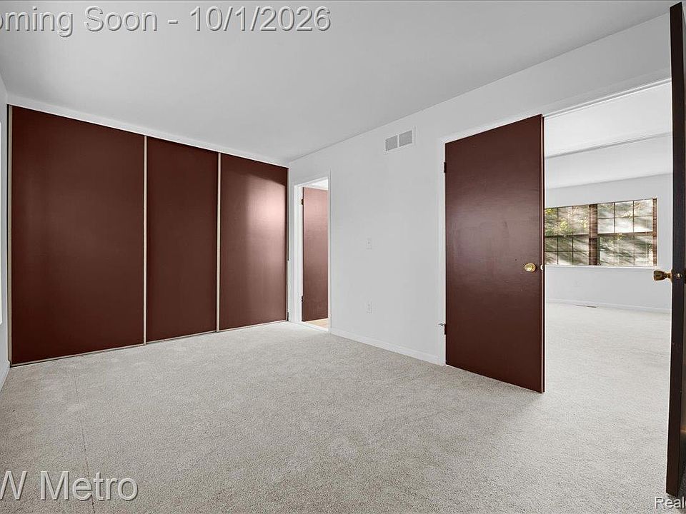 25168 Maplebrooke Dr, photo 16